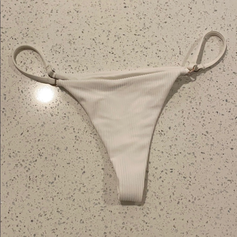 Frankie’s bikinis bottoms